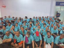 Ratusan WNI Dideportasi dari Malaysia, Tiba di Batam Center – Termasuk Anak-anak  