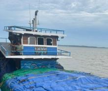 Diduga Bawa Ribuan Ton Beras Ilegal, Tiga Kapal Kayu Diamankan Bea Cukai di Perairan Kepri