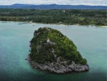 Pulau Sahi, Permata Tersembunyi di Natuna yang Bisa Dikunjungi dengan Jalan Kaki Saat Laut Surut