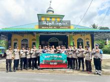 Polsek Daik Lingga Gelar Bakti Sosial Religi di Masjid Al-Jihad dalam Rangka HUT Bhayangkara ke-79