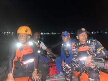 Kapal Long Boat Tenggelam di Batam, 8 Pemain Bola Masih Dicari – 5 Selamat  