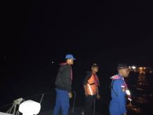 Pompong Muatan Kayu Tenggelam di Perairan Karimun, 3 Kru Selamat Meski Dihantam Ombak
