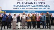 Dorong Ekspor dan Hilirisasi, Karantina Kepri Sertifikasi 19,2 Ton Daging Kelapa Tujuan Malaysia