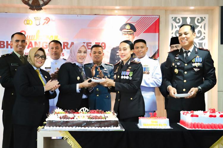 HUT Bhayangkara ke-79 di Polres Bintan, Wabup Deby: Sinergi TNI-Polri Kunci Keamanan Bintan