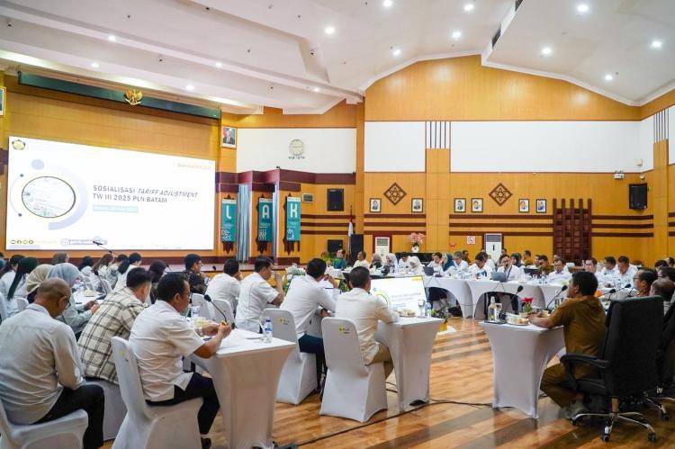 PLN Batam Gelar Diskusi Publik Penyesuaian Tarif Listrik untuk Rumah Tangga Mampu dan Instansi Pemerintah