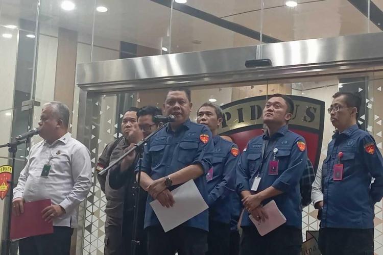 BREAKING NEWS: Kejagung Tetapkan 9 Tersangka Baru Kasus Korupsi Pertamina, Termasuk 