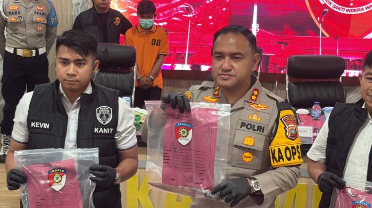 Polisi Ungkap Motif AR Bunuh Istri dengan 34 Luka Tusuk di Karimun, Ternyata Ini Penyebabnya