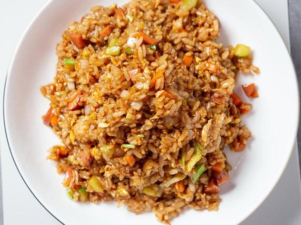 Resep Nasi Goreng Simple untuk Makan Siang, Cepat dan Lezat!