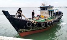 20 Ton Solar Ilegal Disita dari KM Meneer Akan Dibongkar ke Gudang Tanjung Uncang