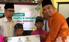 Wakil Bupati Lingga Hadiri Penyaluran Zakat dan Santunan Anak Yatim di Masjid Jami