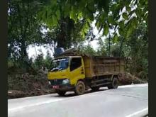 Jalan Menuju Hotel Vista Ditutup, Pengendara Lawan Arus Ramai di Jalan Vihara