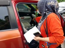Breaking News! Perempuan di Sekupang Kehilangan Rp200 Juta Usai Tarik Tunai, Mobil Dibobol di Depan KFC Tiban