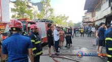 Breaking News! Cafe Fur & Elise Nagoya Ludes Terbakar, Empat Mobil Damkar Dikerahkan Padamkan Api