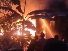 Update 6 Rumah Ludes Terbakar di Blok II Lubuk Baja, Batam! Tak Ada Korban Jiwa  