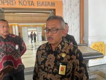 Pemkot Batam Targetkan Penataan Reklame Videotron, 1.300 Reklame Ilegal Dibongkar