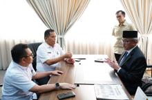 Jabatannya Selesai, Jefridin Gaspol Kembaliin Mobil Dinas: 