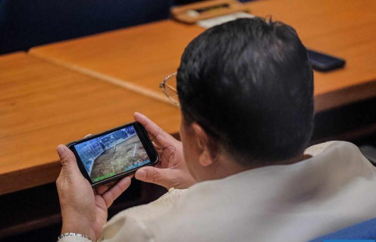 Nonton Video Sabung Ayam Saat Sidang, Anggota DPR Filipina Kena Callout!