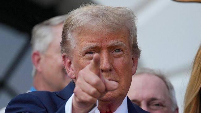 Trump Resmi Naikkan Tarif Impor, Puluhan Negara Kena Sanksi Dagang Hingga 50 Persen
