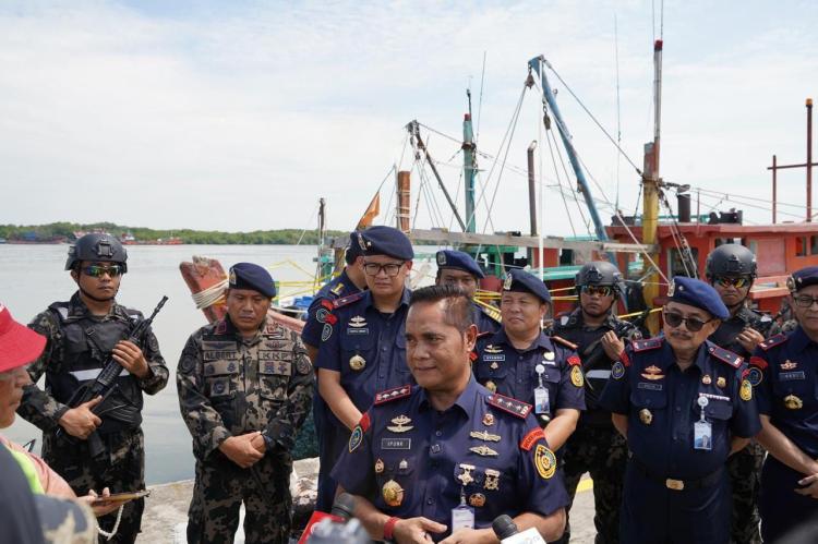 Laut Sulawesi Diserbu Rumpon Ilegal, KKP Hancurkan 20 Unit dalam Patroli Rutin
