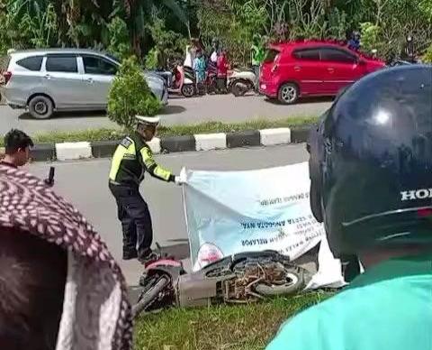 Isak Tangis Iringi Pemakaman Muhammad Jefri, Siswa SMPN 31 Batam Korban Kecelakaan Tragis
