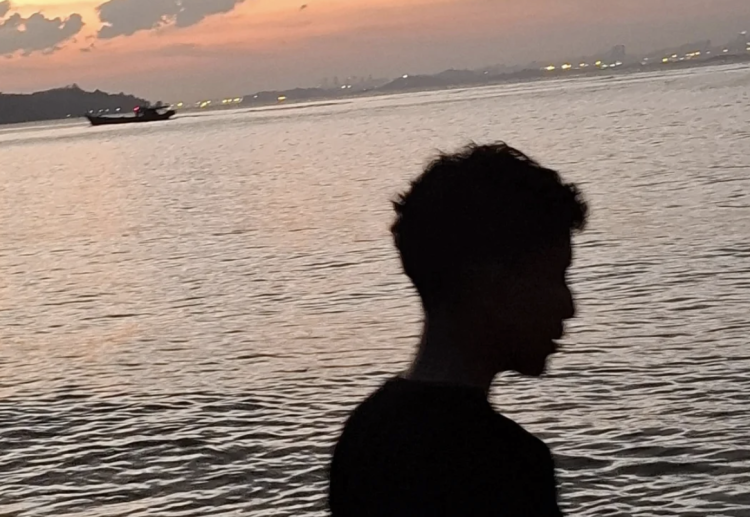 Maafin Aku ya, Udah Enggak Sanggup Lagi Berpura-kura Kuat di Hadapan Kalian