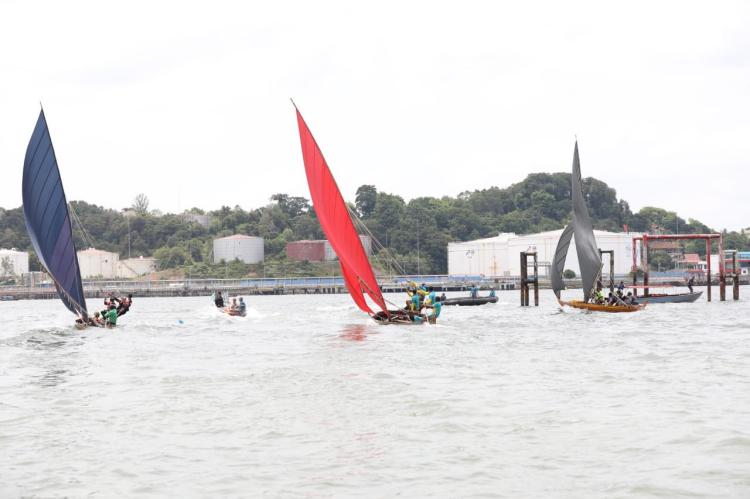 Geliat Ekonomi & Budaya Maritim di Balik Lomba Sampan Layar Belakang Padang