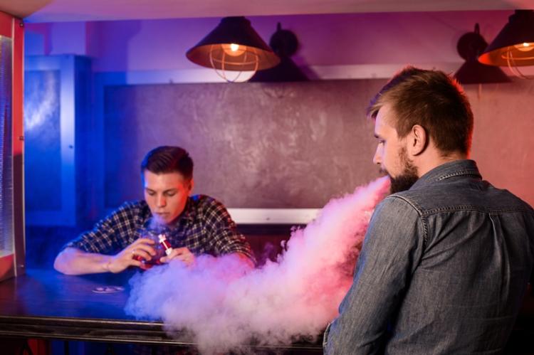 Malaysia Akan Haramkan Vape, KKM Siapkan Laporan untuk Kabinet