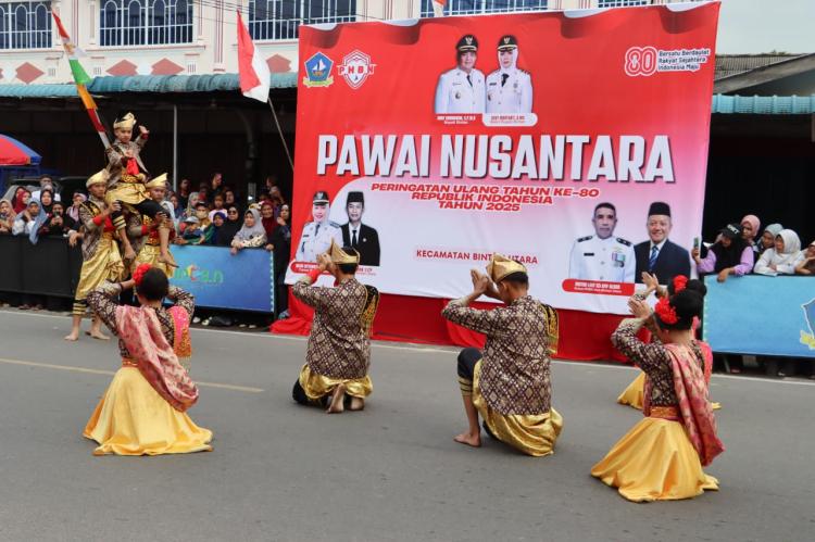 4.450 Peserta Ramaikan Pawai Nusantara Sempena HUT RI ke-80 di Bintan Utara