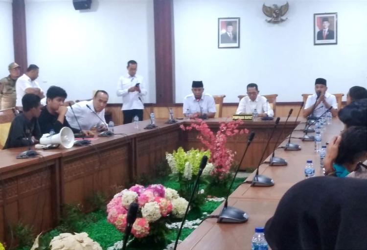 Truk Ugal-ugalan hingga Banjir, Mahasiswa Kepri Kritik Pemerintah Kota Batam