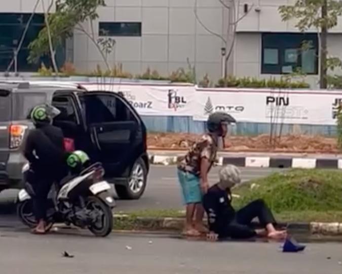 Kecelakaan di U-Turn Fanindo Batam Kota, Pengendara Motor Tertabrak Mobil Lawan Arah