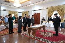 Bupati Iskandarsyah Lantik Jajaran Direksi dan Komisaris BUP Karimun