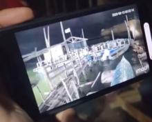 Tongkang Hanyut Tabrak Sejumlah Rumah Warga di Kampung Tua Dapur 12 Pantai