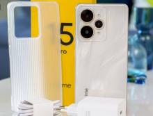 Review Realme 15 Pro: Snapdragon 7 Gen 4 dan AI Geser Posisi Zoom Optik?