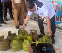 Disperindag Batam Sidak Laundry, Amankan Elpiji 3 Kg dan Ganti dengan Tabung Pink 5,5 Kg