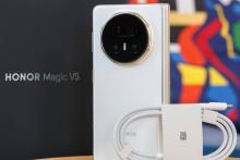 Honor Magic V5 Resmi: Ponsel Lipat Tertipis dan Teringan Saat Ini?