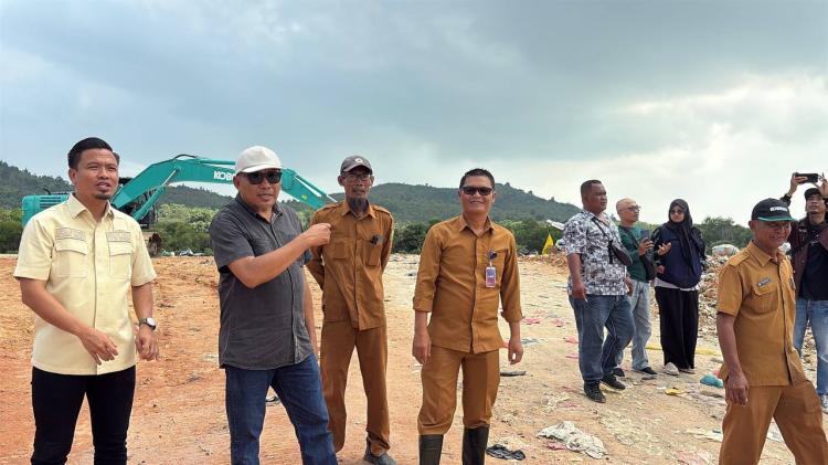Atasi Timbunan Sampah, Pemkab Karimun Tambah Alat dan Libatkan Pihak Ketiga