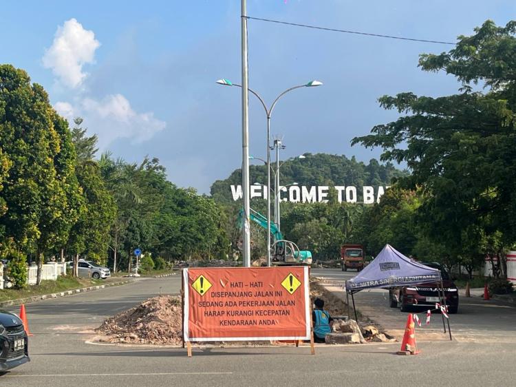 Proyek Pelebaran Jalan BI-KDA, Taman Bundaran WTB Sementara Tak Bisa Diakses