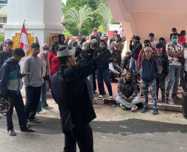 Aliansi Pemuda dan Mahasiswa Kepri Gelar Aksi Tuntut Hak 60 Tenaga Keamanan PT McDermott