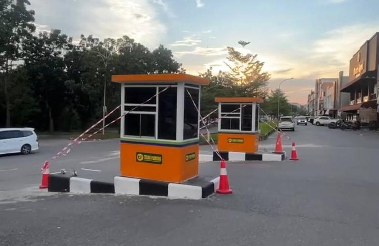 Somasi untuk Walikota Batam: Warga Grand Niaga Mas Tolak Portal Parkir Berbayar 