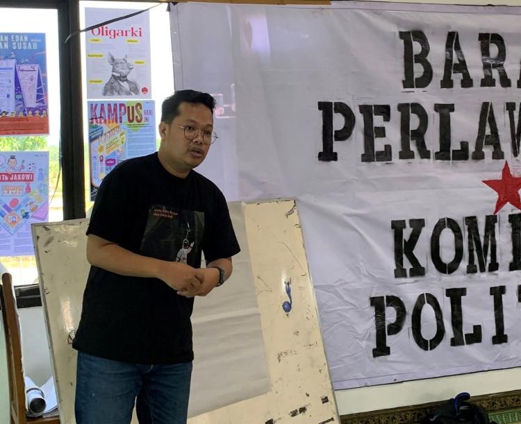 BreakingNews: Aktivis Asal Batam Ditangkap Polda Jatim