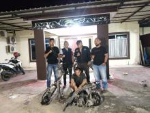 Cemburu Buta, Pria di Batam Bakar Motor Kekasih dan Ditangkap Saat Hendak Selingkuh di Bioskop