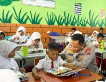 Kapolda Kepri Tinjau Program Makan Bergizi Gratis di SDN 01 Nongsa