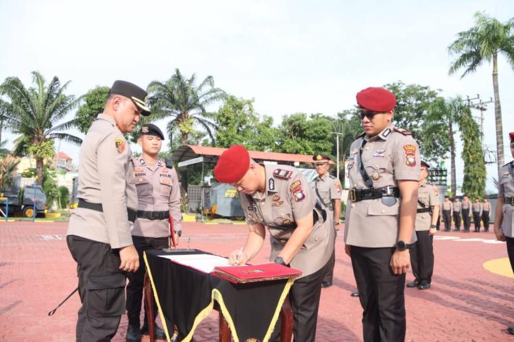 Jajaran Kasat dan Kapolsek Polres Karimun Berganti, Kapolres: Segera Beradaptasi dan Tingkatkan Pelayanan