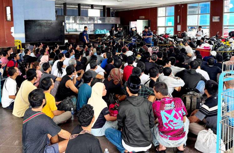 150 Pekerja Migran Indonesia Dipulangkan dari Malaysia ke Batam