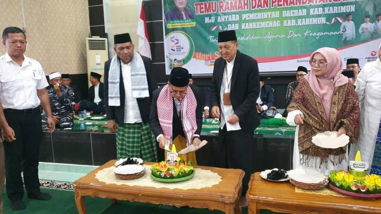 Pemda Karimun dan Kemenag Tandatangani MoU, Insentif untuk Guru Agama Segera Cair