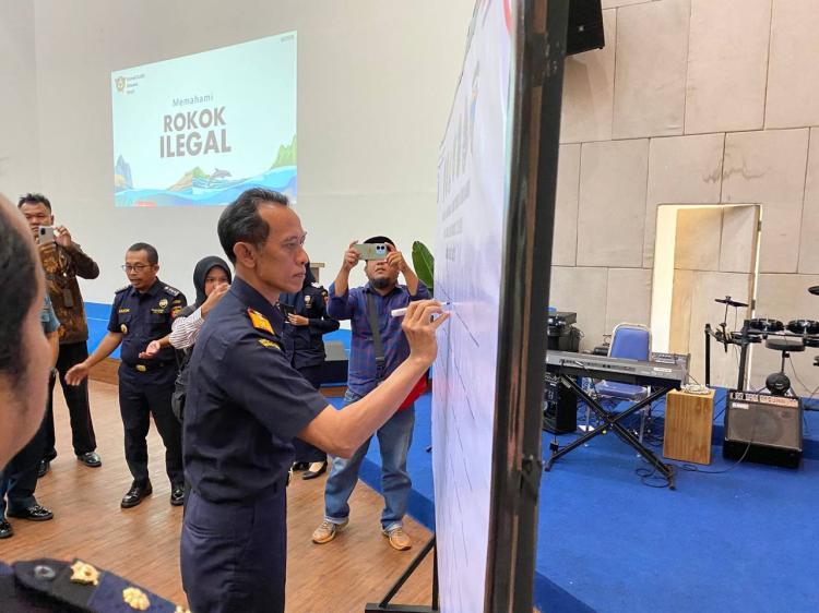 Antisipasi Rokok Ilegal, Bea Cukai Kepri Gelar Sosialisasi ke Masyarakat Karimun