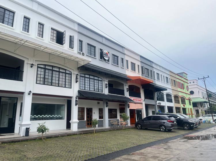 Kompleks Ruko Ramayana Tanjungpinang Disulap Jadi Pusat Kuliner Modern, 12 Tenant Sudah Beroperasi