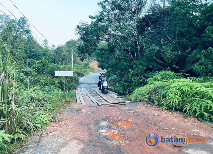 Dinas PUPP Kepri Luncurkan Aplikasi SIJANTAN untuk Layanan Pengaduan Jalan Rusak