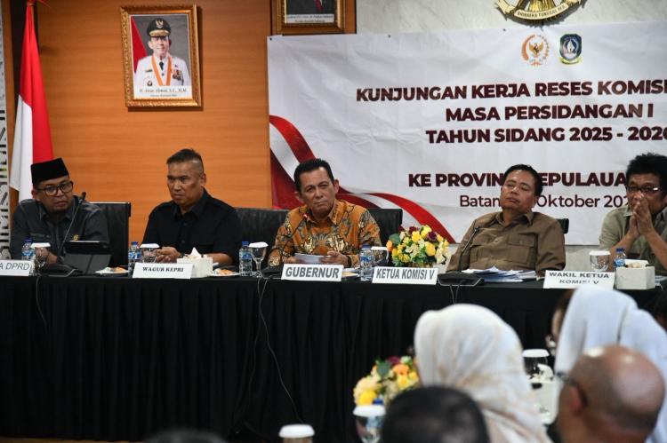 Gubernur Kepri Paparkan Visi Besar Pembangunan Jembatan Batam–Bintan kepada Komisi V DPR RI