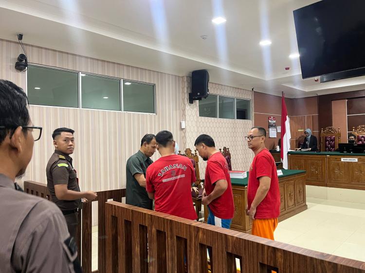Boarding Pass Palsu Pakai Canva, Modus Petugas Avsec Selundupkan 327 iPhone